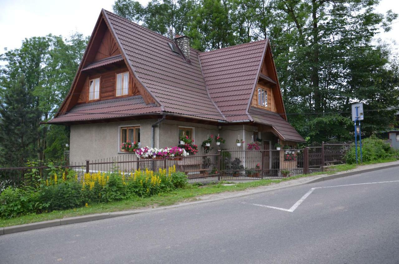 U Lassakow Poronin Buitenkant foto